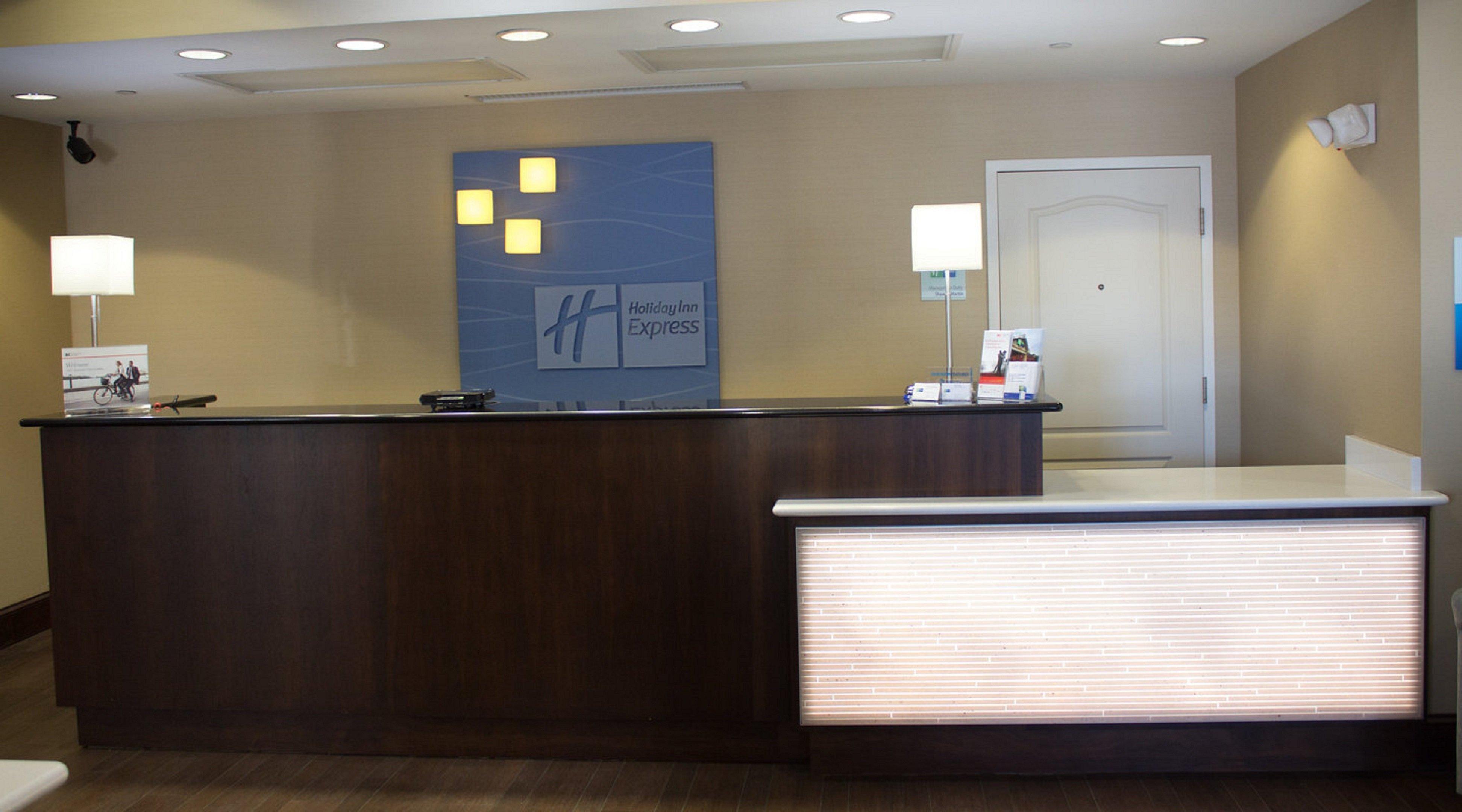 Holiday Inn Express West Jefferson By Ihg Exterior foto
